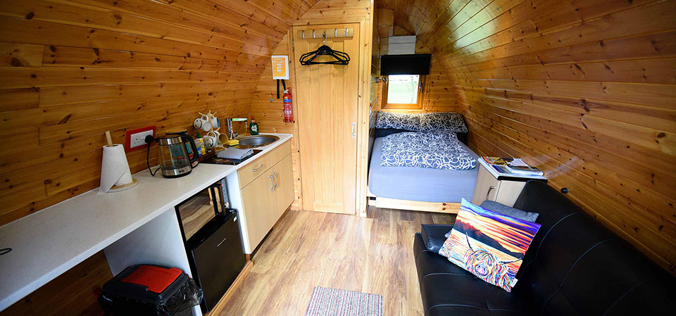 Our self catering pods in Dunvegan offer excellent faciities including double bed and en suite shower room
