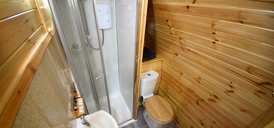 Our self catering pods in Dunvegan contain en suite shower rooms with electric showers