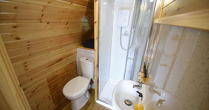 Our self catering Pods in Dunvegan contain powerful showers