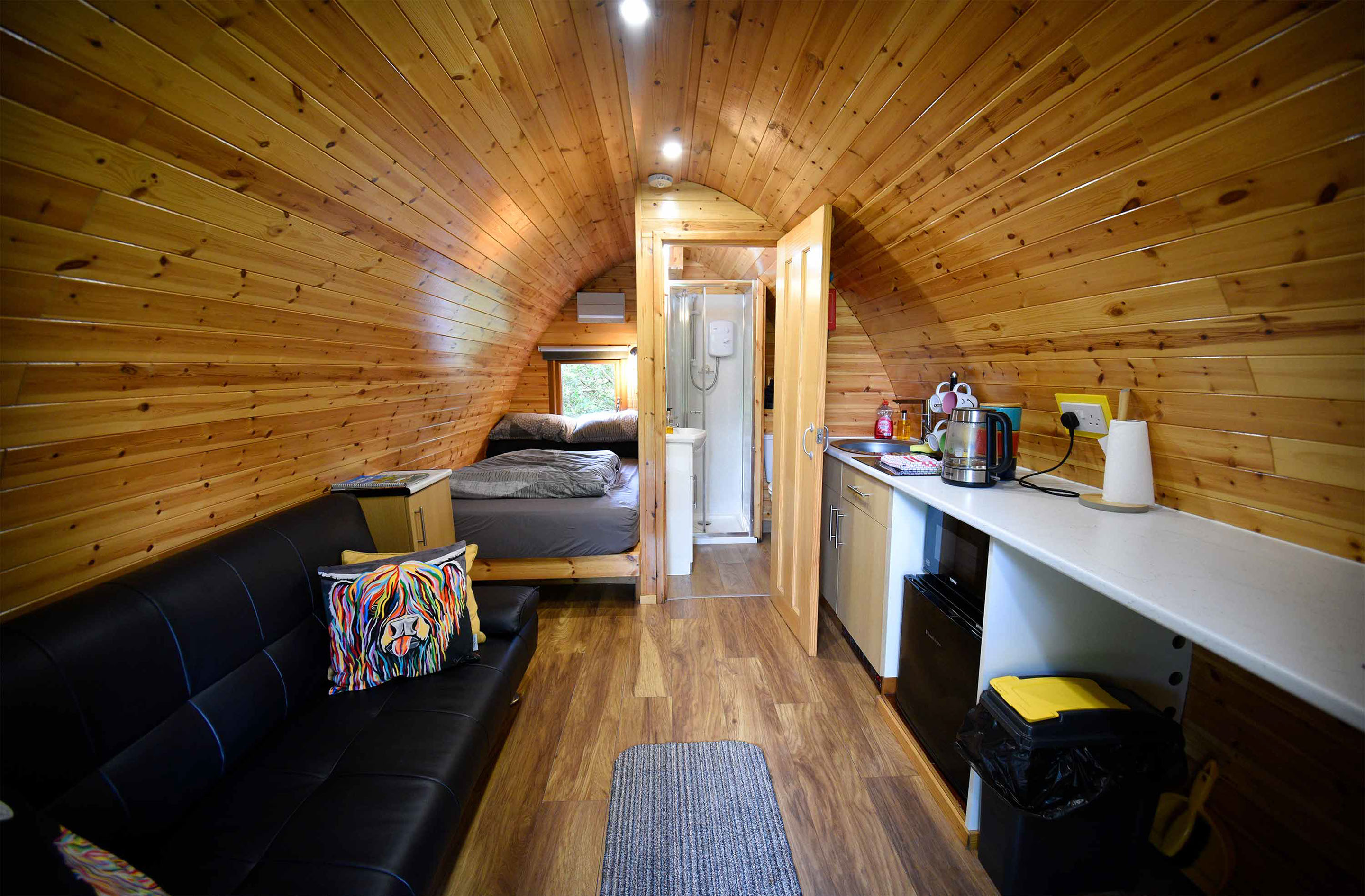 Self catering accommodation in Portree with double bedroom and smart tv with WIFI